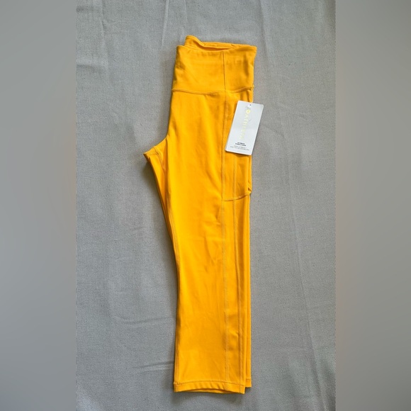 Athleta Ultimate Stash 2 Capri Leggings New - Picture 2 of 9